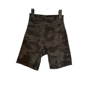 Lululemon Gray Camo Align High Rise 4" Shorts Women Sz 0 LW7BAJS